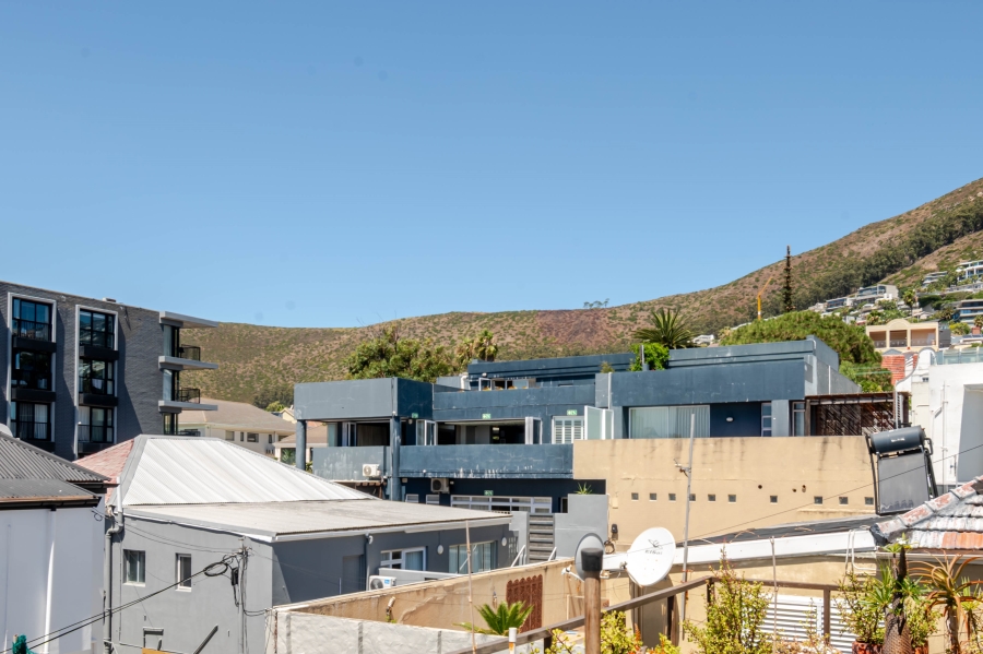 3 Bedroom Property for Sale in Sea Point Western Cape